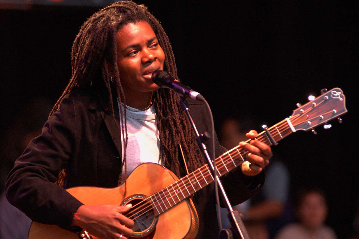 Tracy Chapman Performing at the 15th Annual Bridge Benefit at Shoreline Amphitheater in Mountain View Calif. on October 20th, 2001