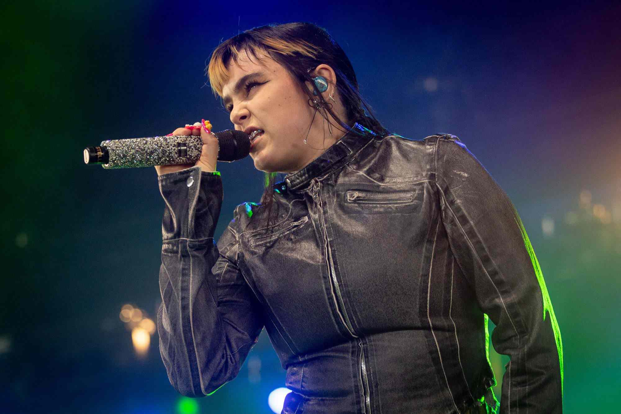 INDIO, CALIFORNIA - APRIL 14: Stella Rose Bennett aka Benee performs onstage at the 2023 Coachella Valley Music and Arts Festival on April 14, 2023 in Indio, California. (Photo by Emma McIntyre/Getty Images for Coachella)