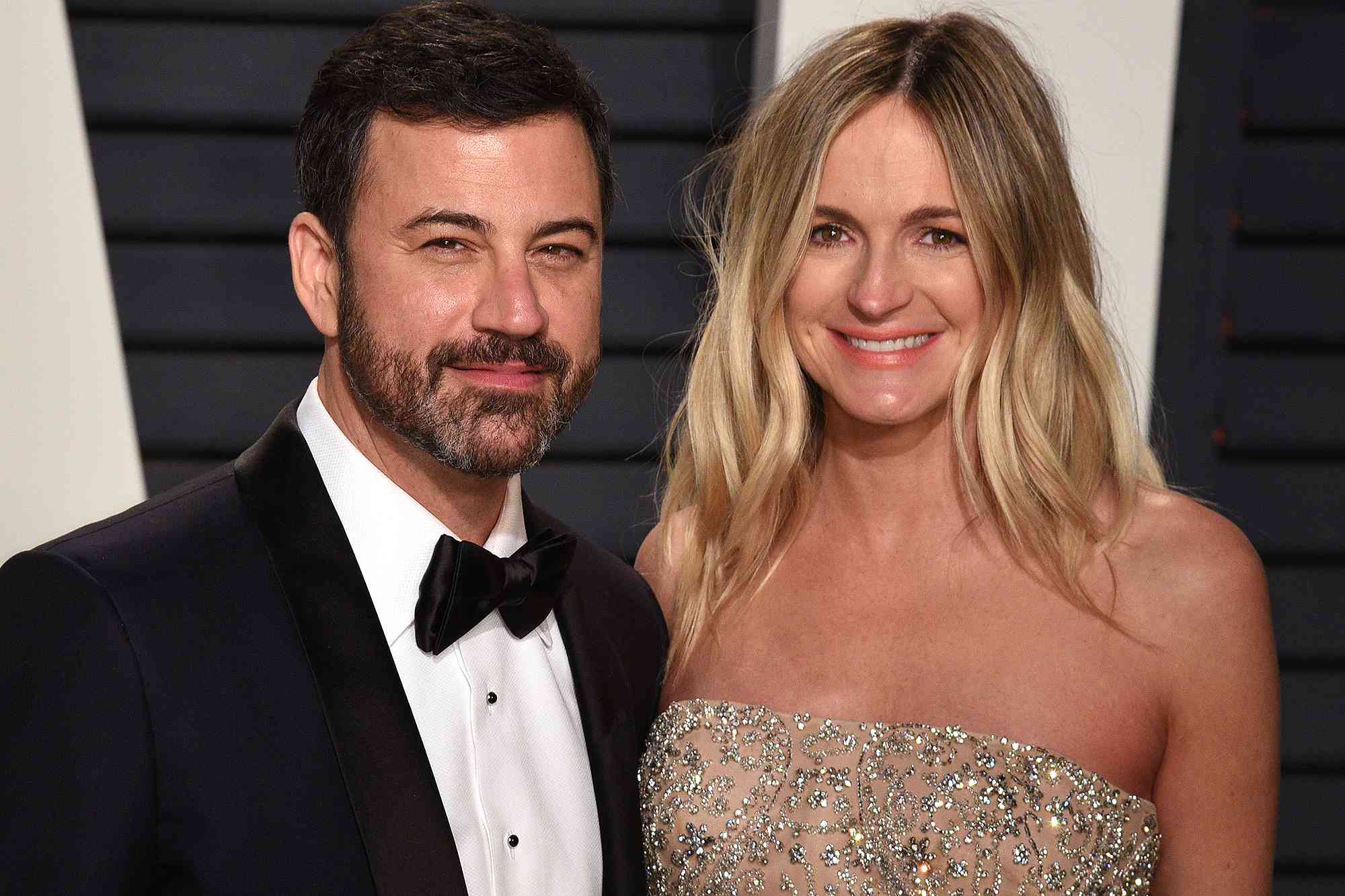 BEVERLY HILLS, CA - FEBRUARY 26: Television host Jimmy Kimmel (L) and Molly McNearney attend the 2017 Vanity Fair Oscar Party hosted by Graydon Carter at Wallis Annenberg Center for the Performing Arts on February 26, 2017 in Beverly Hills, California. (Photo by C Flanigan/Getty Images)