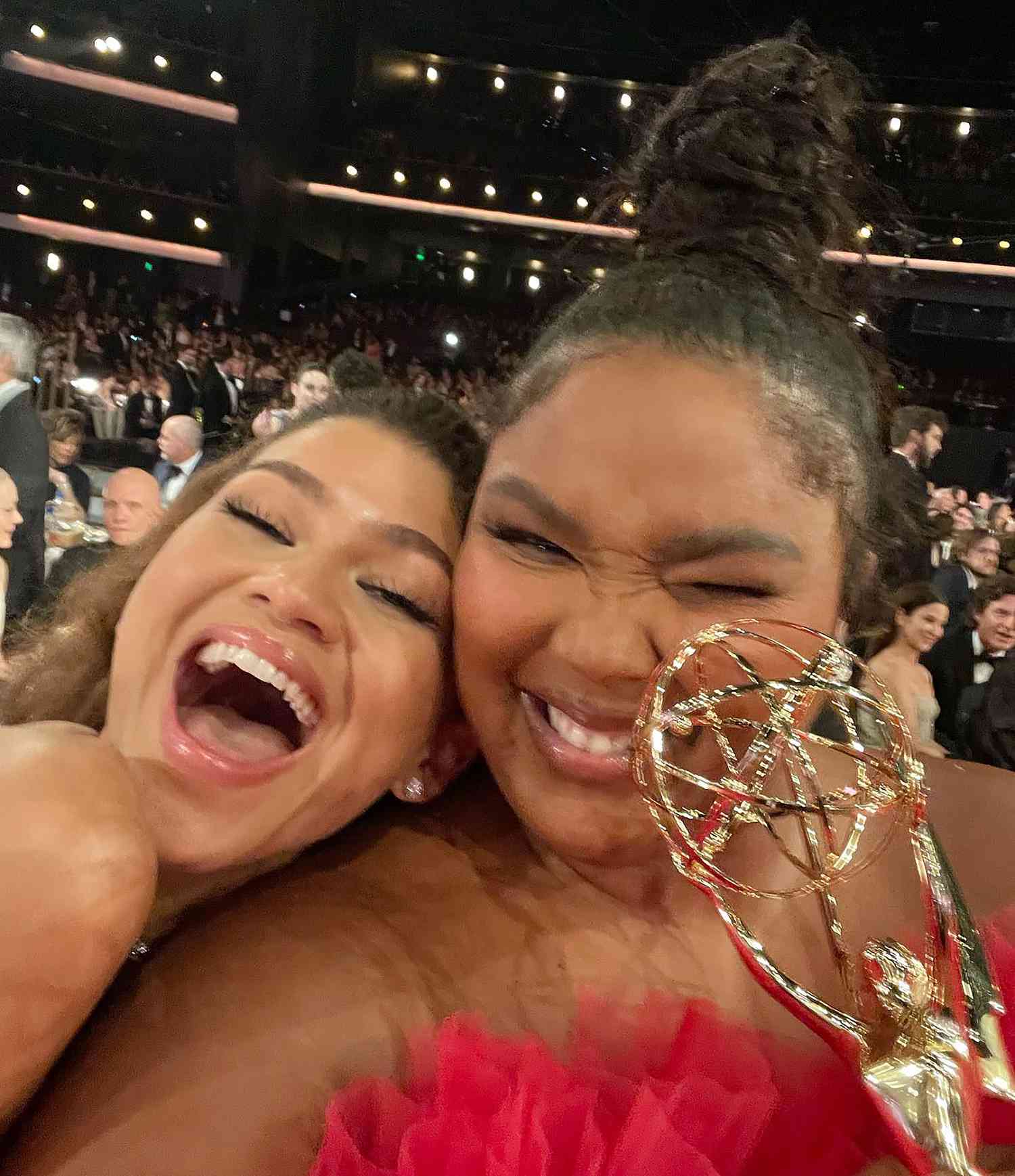 https://www.instagram.com/p/Cic5jh5LgGr/. Lizzo Shares 'Selfie Time' From the Emmys