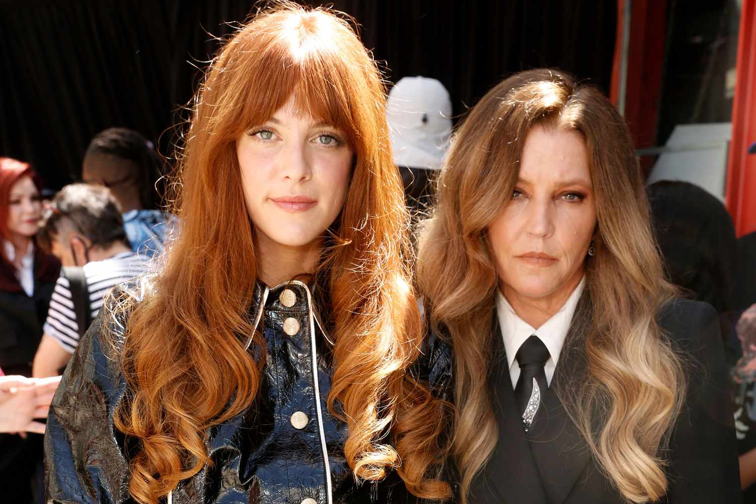 Riley Keough Compares Mom Lisa Marie Presley to Her âDaisy Jones & The Sixâ Character: âShe Did Her Own Thingâ