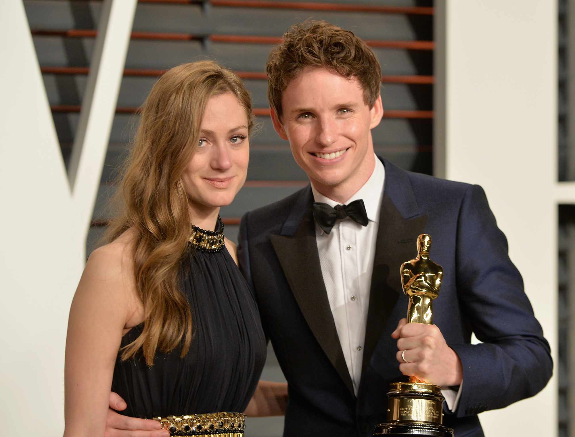 Hannah Bagshawe (L) and actor Eddie Redmayne attend the 2015 Vanity Fair Oscar Party hosted by Graydon Carter at Wallis Annenberg Center for the Performing Arts on February 22, 2015 in Beverly Hills, California