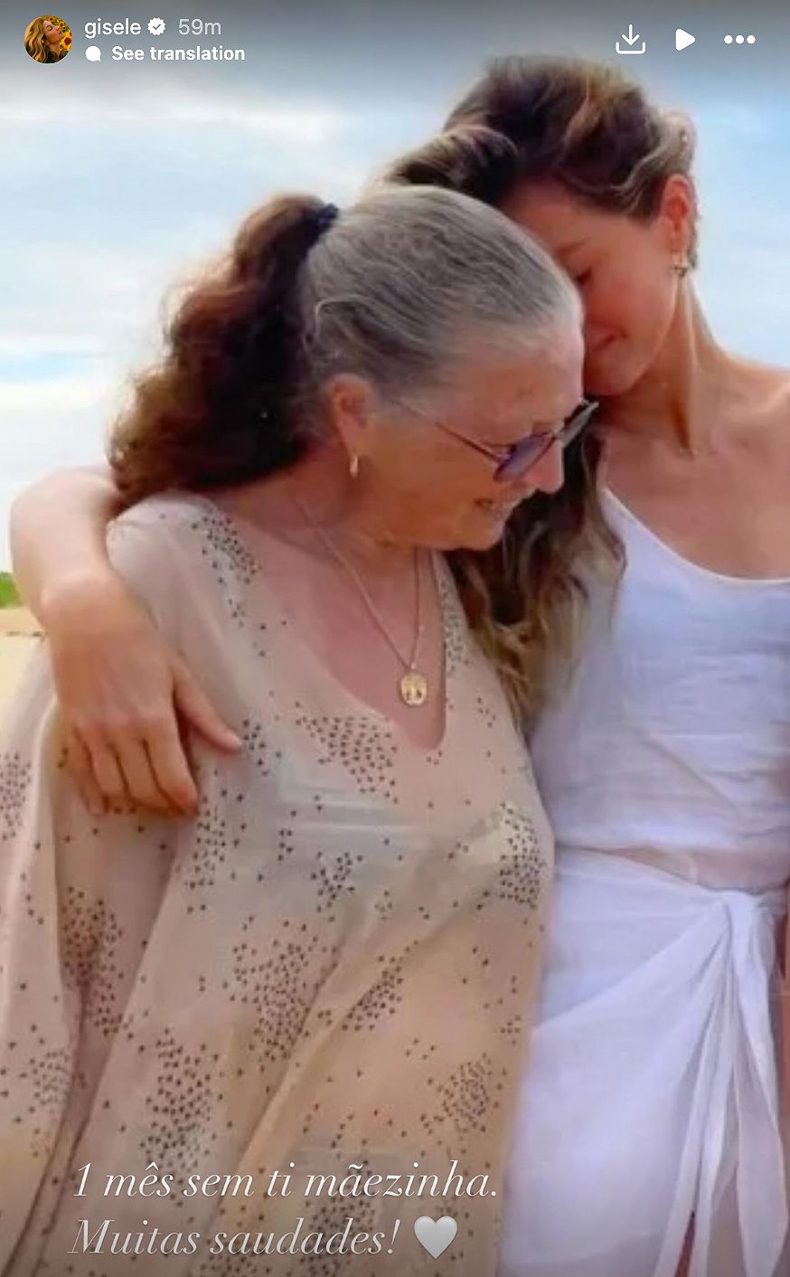 Gisele pays tribute to her late mom one month after death