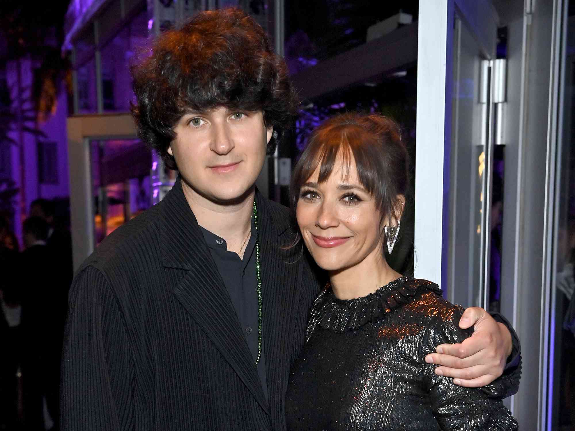 Ezra Koenig of Vampire Weekend and Rashida Jones attend the 2022 Vanity Fair Oscar Party hosted by Radhika Jones at Wallis Annenberg Center for the Performing Arts on March 27, 2022 in Beverly Hills, California