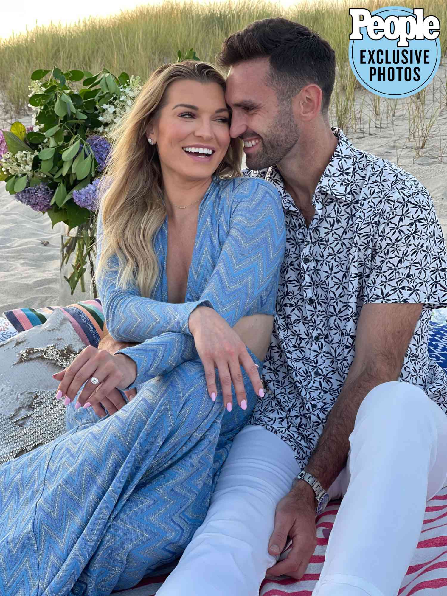 Summer House Stars Lindsay Hubbard and Carl Radke Are Engaged After Romantic Beachside Proposal â See Her Ring. Phot credit: Adam Szulewski Olga Lezhepekova