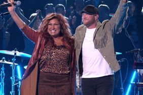 cole swindell and jo dee messina's performance at the CMAs