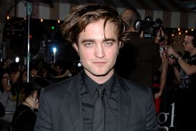 Actor Robert Pattinson arrives at the Los Angeles Premiere "Twilight" at the Mann Village Theater on November 17, 2008