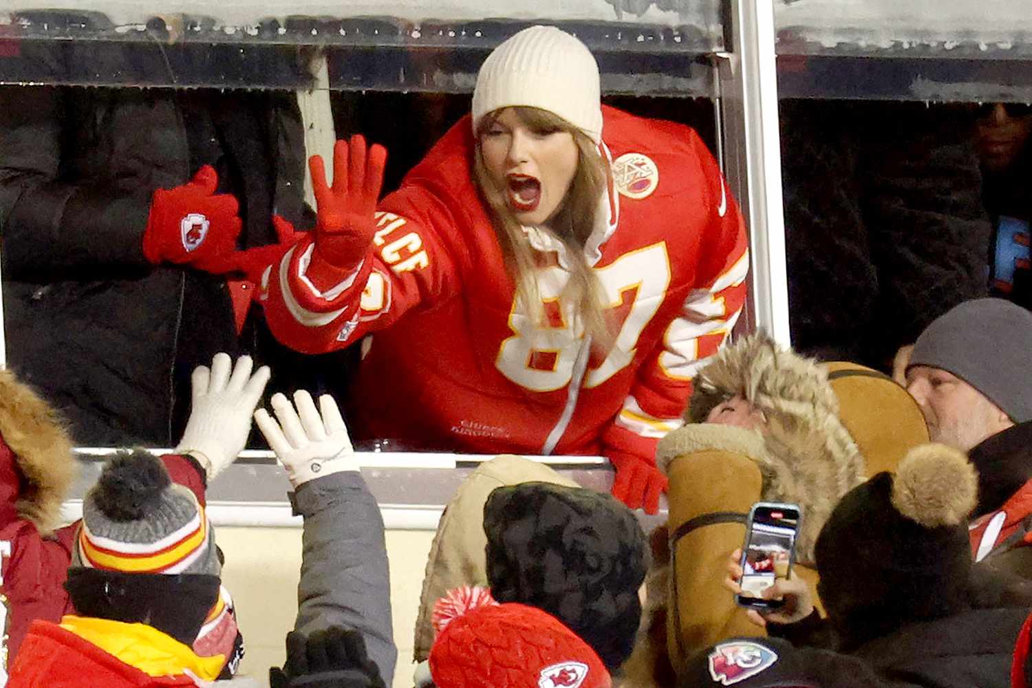 Taylor Swift and Travis Kelce Leave Cheifs Game Holding Hands After Playoffs Win 