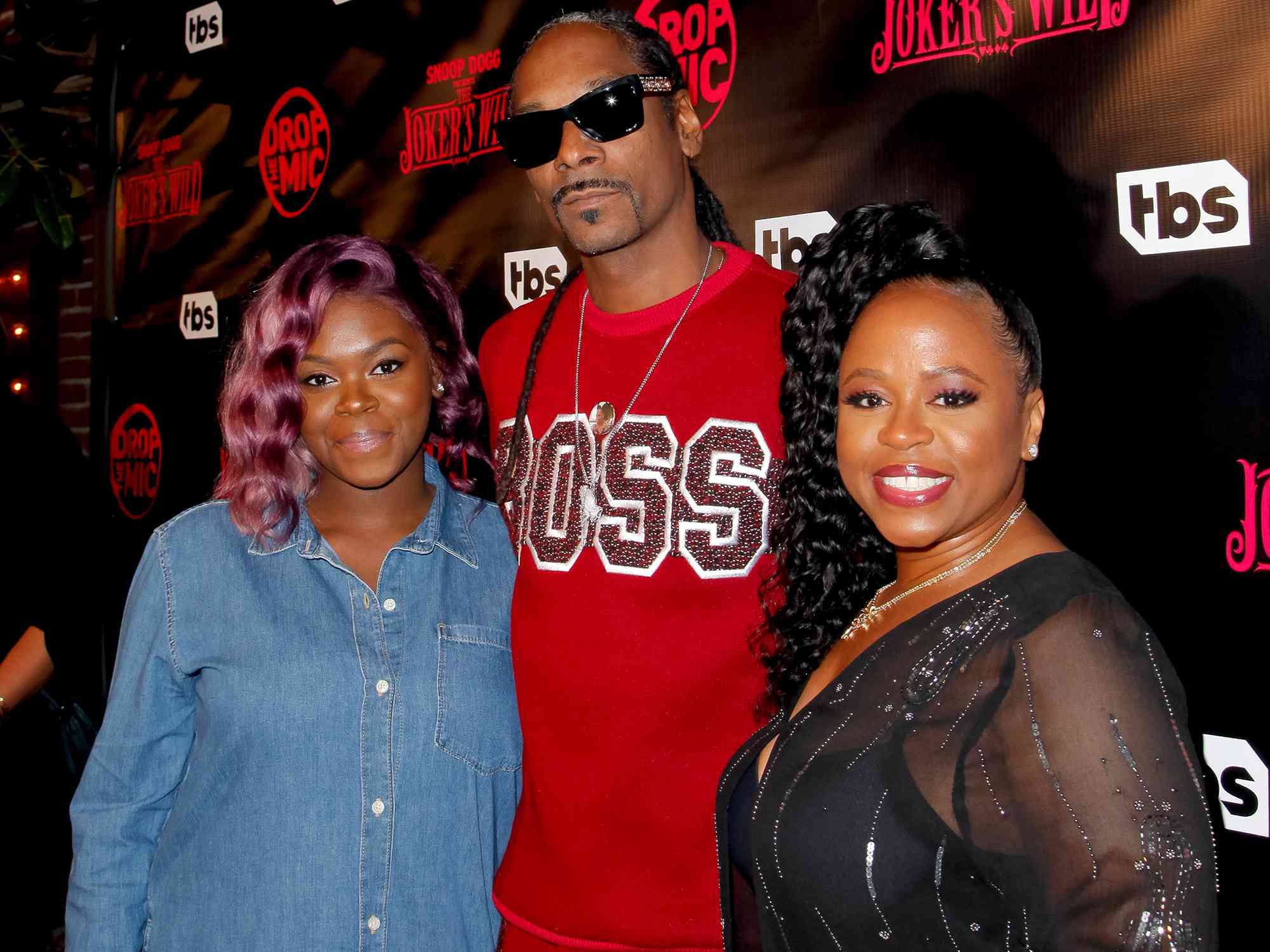 Cori Broadus, Snoop Dogg and Shante Broadus attend the premiere for TBS's 'Drop The Mic' and 'The Joker's Wild' on October 11, 2017 in Los Angeles, California. 