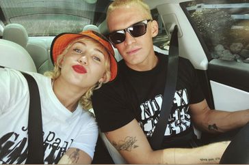 Cody Simpson and Miley Cyrus