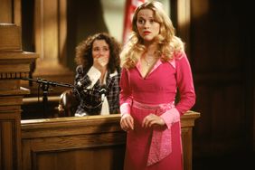 Reese Witherspoon and Linda Cardellini in 'Legally Blonde'.