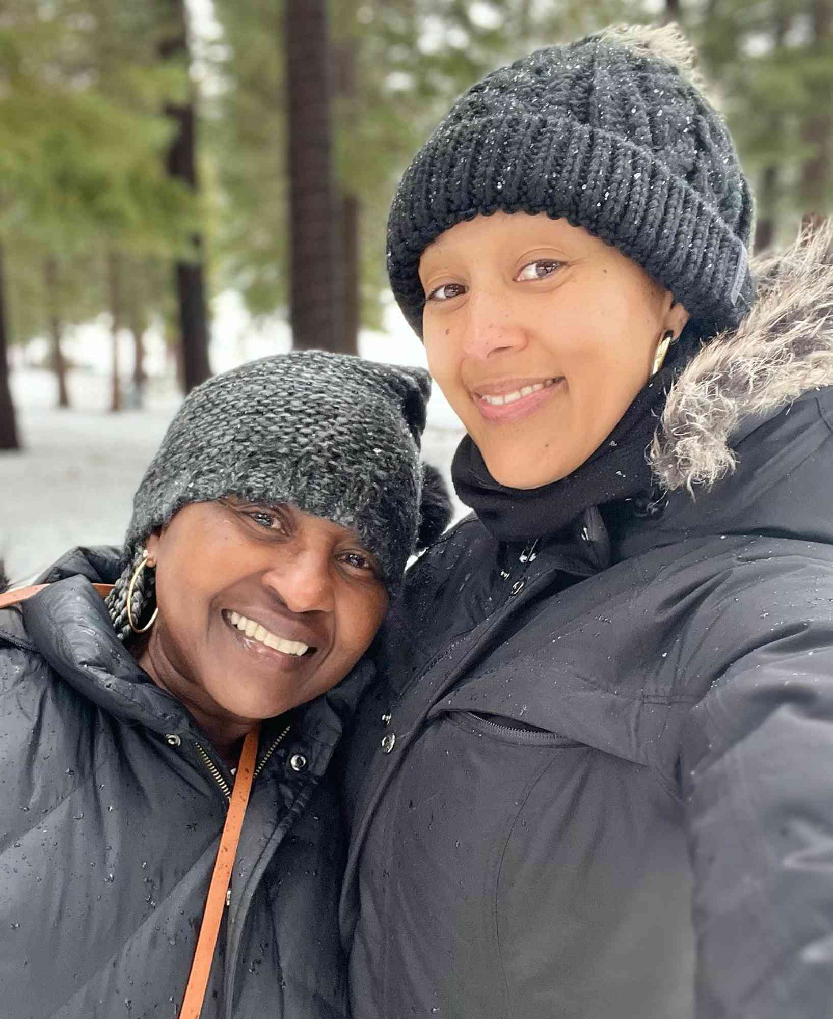 Tamera Mowry and her mom Darlene