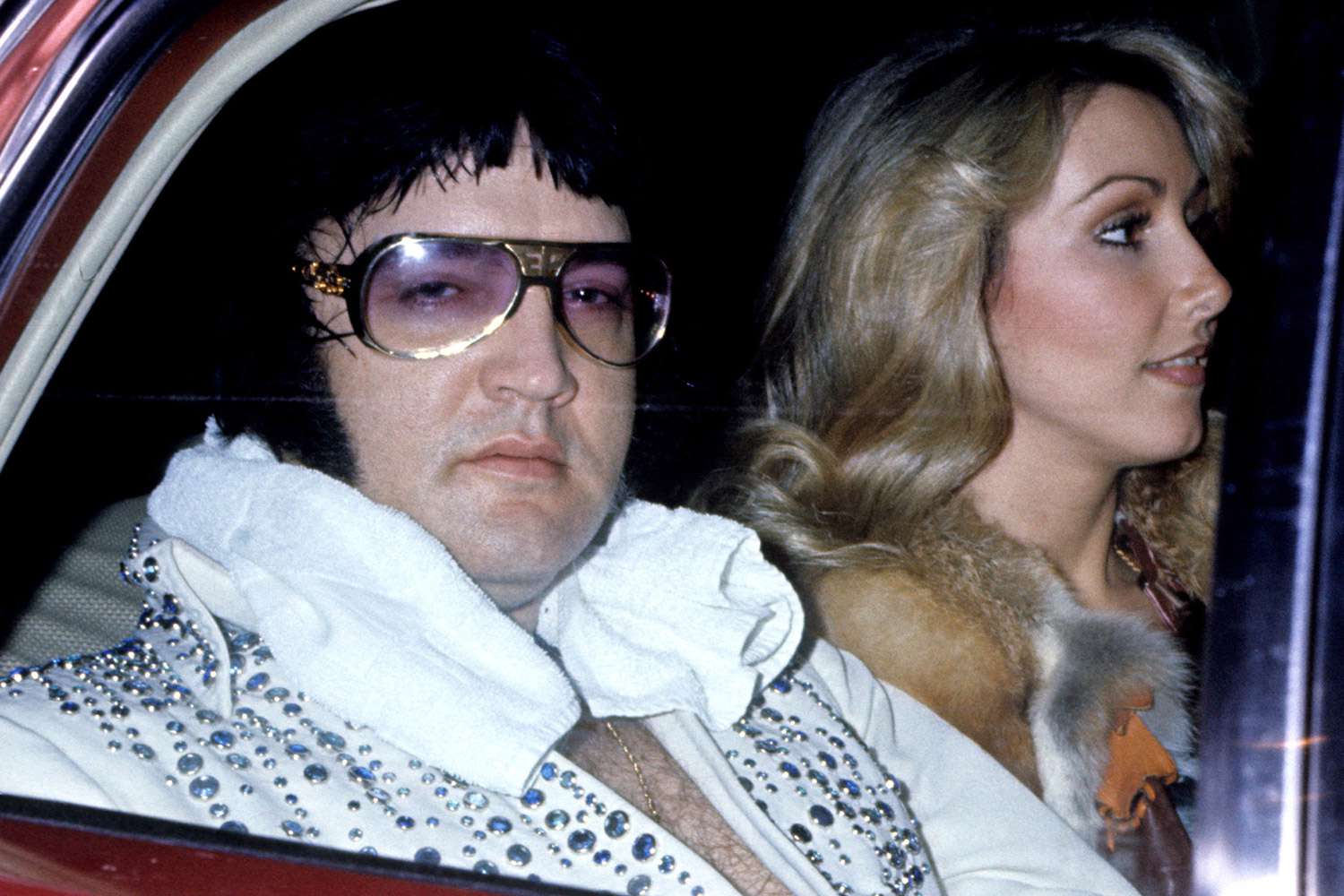 Elvis Presley with girlfriend Linda Thompson at the Hilton Hotel in Cincinnati, Ohio