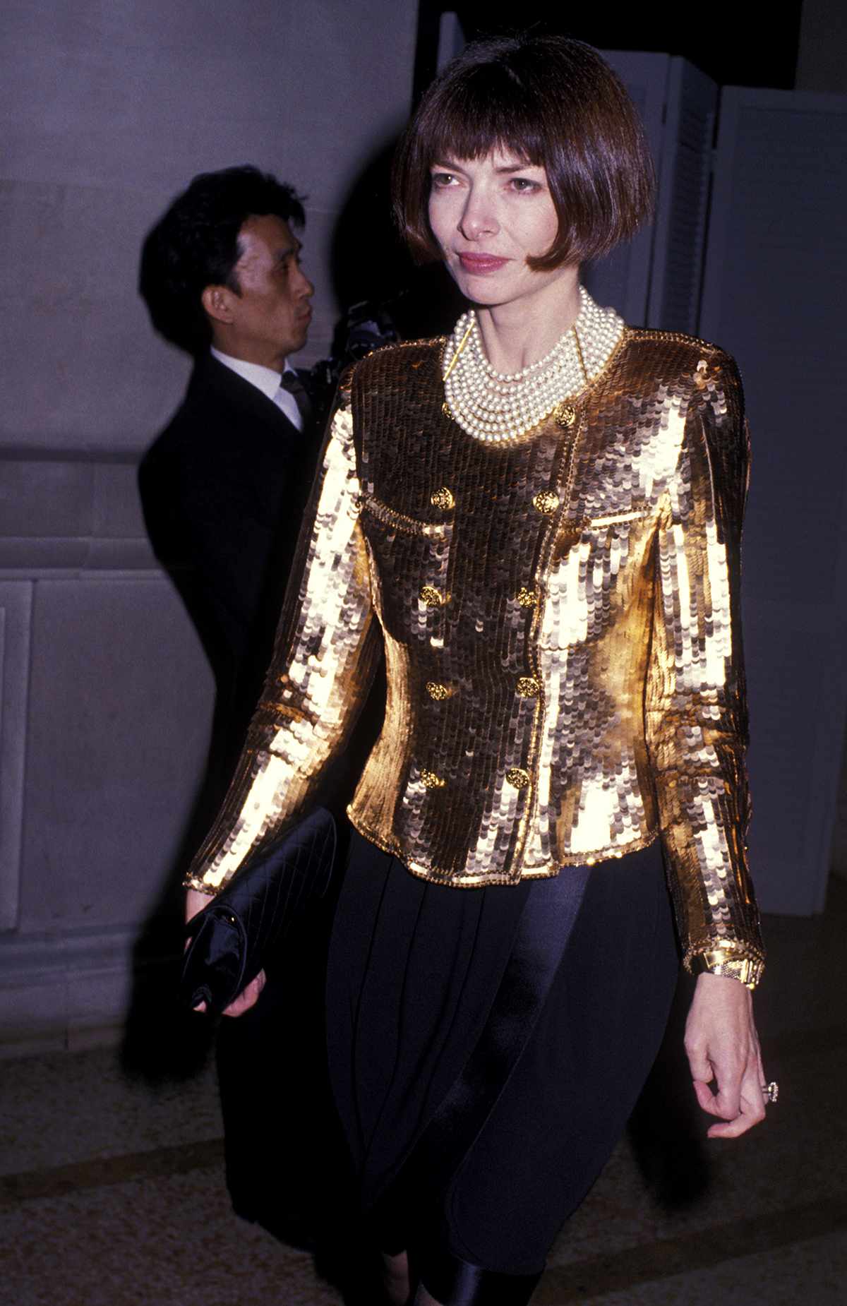 Vogue Editor Anna Wintour attends Metropolitan Museum of Art Costume Institute Gala "The Age of Napoleon - Costume From Revolution To Empire" on December 4, 1989 at the Metropolitan Museum of Art in New York City.