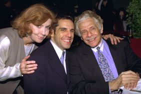 Ben Stiller is joined by his parents, Jerry Stiller and Anne Meara, at the premiere benefit party for the movie "Flirting with Disaster" at Laura Belle restaurant.