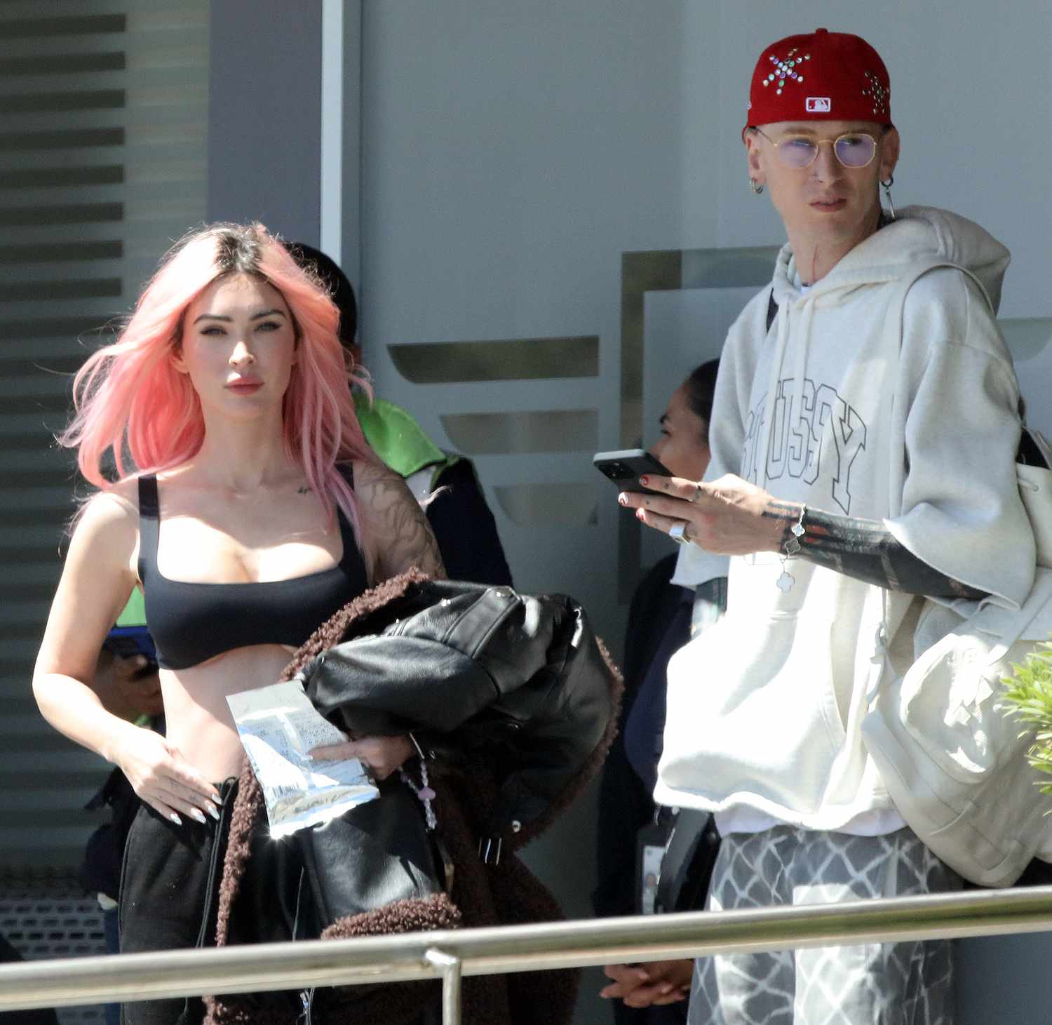 Megan Fox and her boyfriend Machine Gun Kelly arriving in Mexico to spend a few days of rest in an exclusive resort