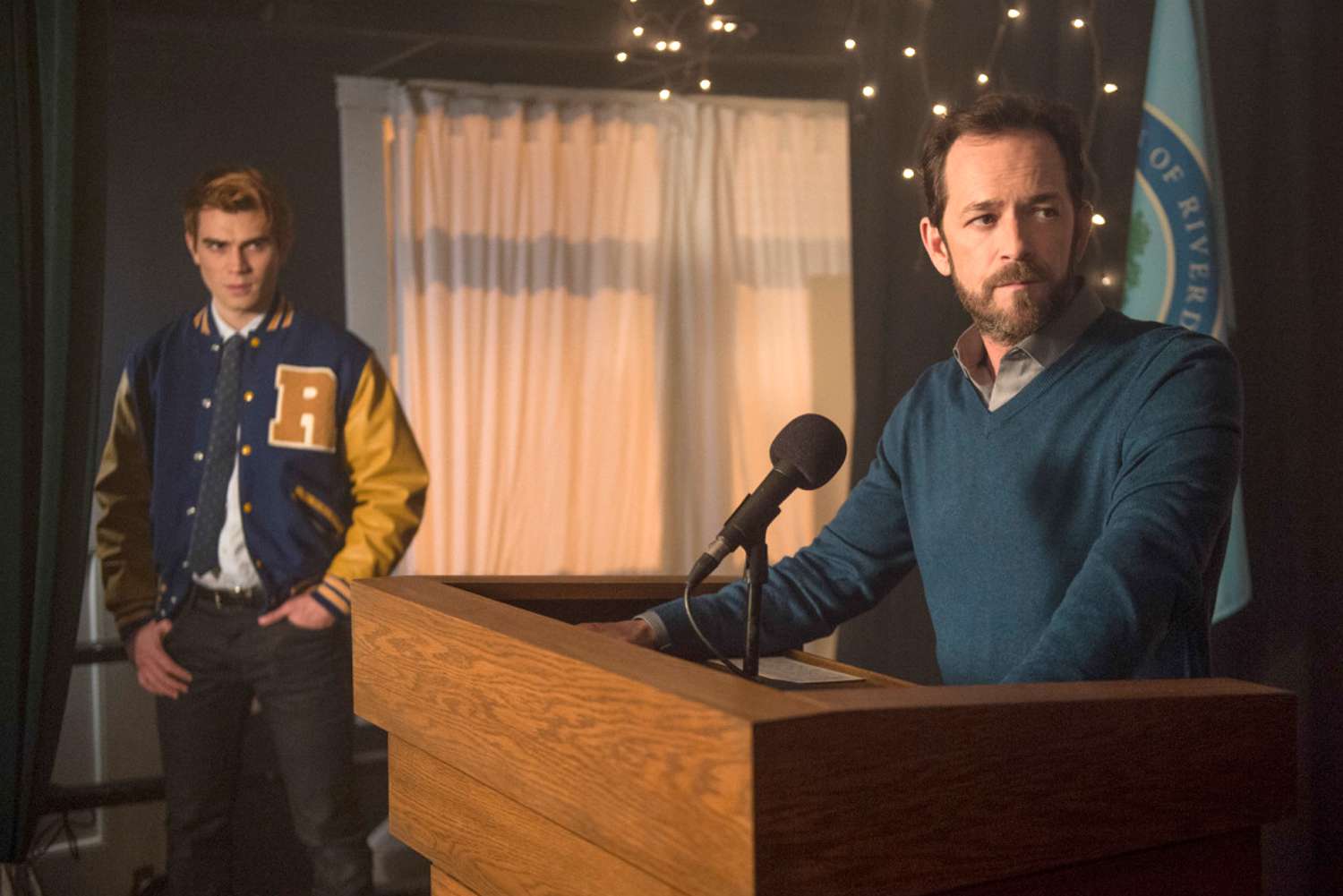 Riverdale -- "Chapter Thirty-Three: Shadow of a Doubt" Pictured (L-R): KJ Apa as Archie and Luke Perry as Fred