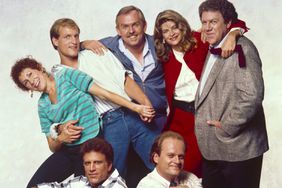 CHEERS: Rhea Perlman as Carla Tortelli, Woody Harrelson as Woody Boyd, John Ratzenberger as Cliff Clavin, Kirstie Alley as Rebecca Howe, George Wendt as Norm Peterson, (front, l-r) Ted Danson as Sam Malone, Kelsey Grammer as Dr. Frasier Crane