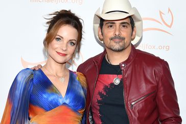 Kimberly Williams-Paisley (L) and Brad Paisley attend the 2021 A Funny Thing Happened On The Way To Cure Parkinson's gala on October 23, 2021 in New York City