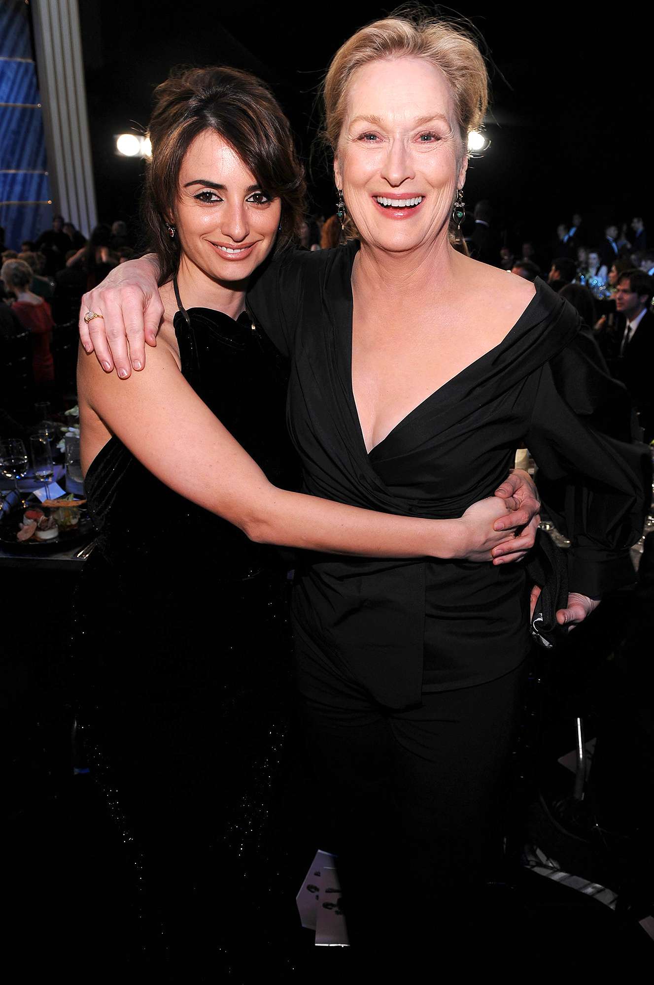 Penelope Cruz and Meryl Streep in the audience at the TNT/TBS broadcast of the 15th Annual Screen Actors Guild Awards