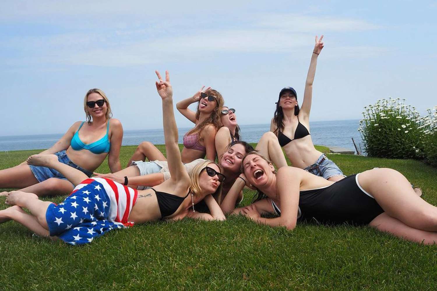 Taylor Swift July 4th weekend with her girls