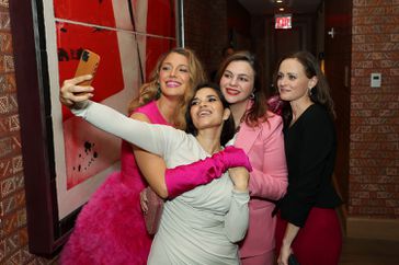 Blake Lively (Host), Amber Tamblyn, America Ferrera and Alexis Bledel