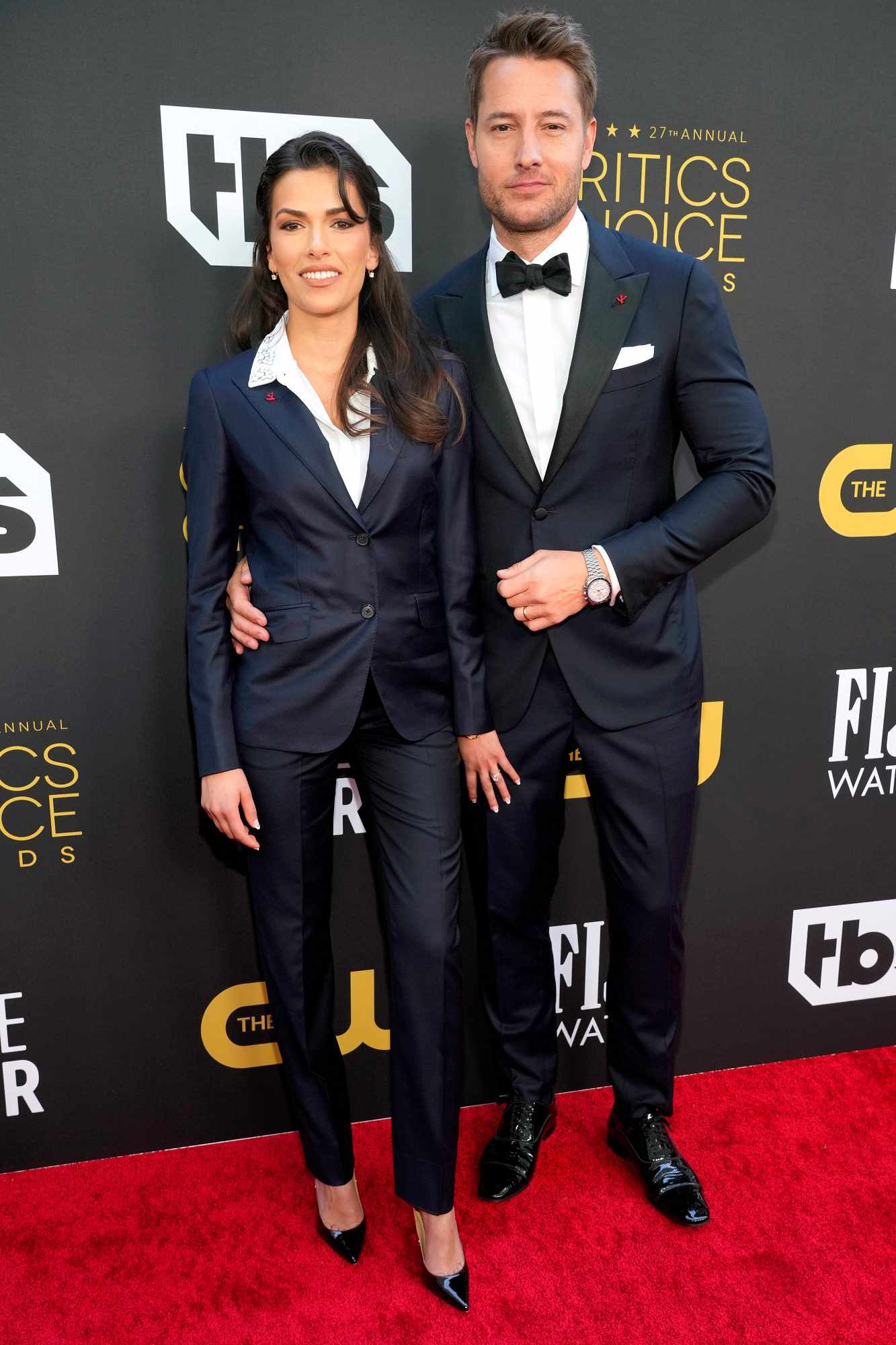 Sofia Pernas and Justin Hartley