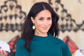 Prince Harry, Duke of Sussex and Meghan, Duchess of Sussex attend the Unveiling of the Labalaba Statue Meghan, Duchess of Sussex looking straight to camera on October 25, 2018 in Nadi, Fiji. The Duke and Duchess of Sussex are on their official 16-day Autumn tour visiting cities in Australia, Fiji, Tonga and New Zealand.