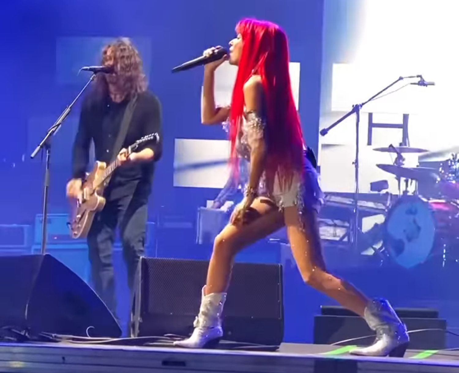 Shania Twain Turns Hair Red to Rock Out with Foo Fighters in Texas