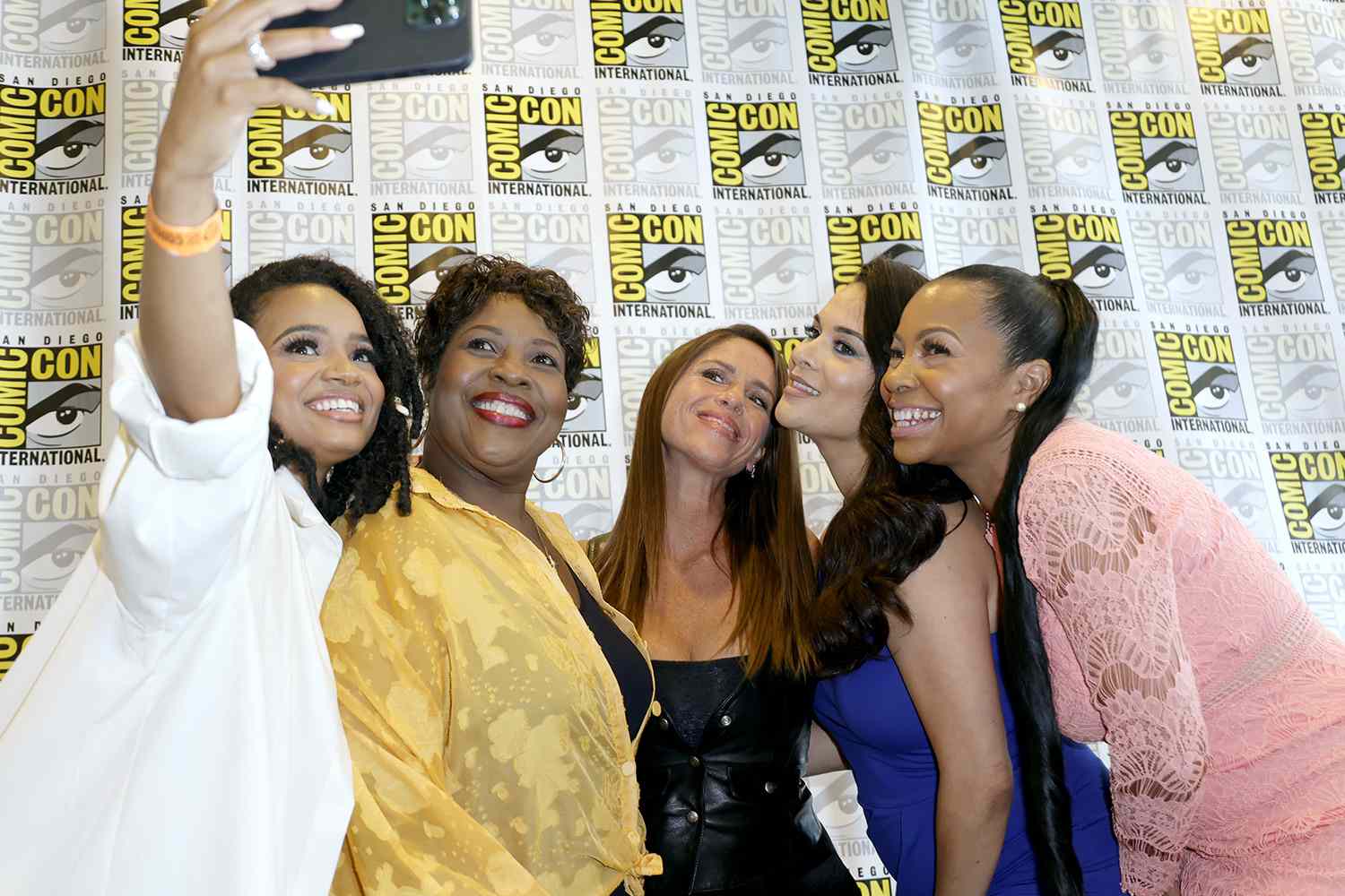 SAN DIEGO, CALIFORNIA - JULY 22: (L-R) Kyla Pratt, Jo Marie Payton, Soleil Moon Frye, Alisa Reyes, and Paula Jai Parker attend "The Proud Family: Louder and Prouder" press line during 2022 Comic-Con International: San Diego at Hilton Bayfront on July 22, 2022 in San Diego, California. (Photo by Frazer Harrison/Getty Images)