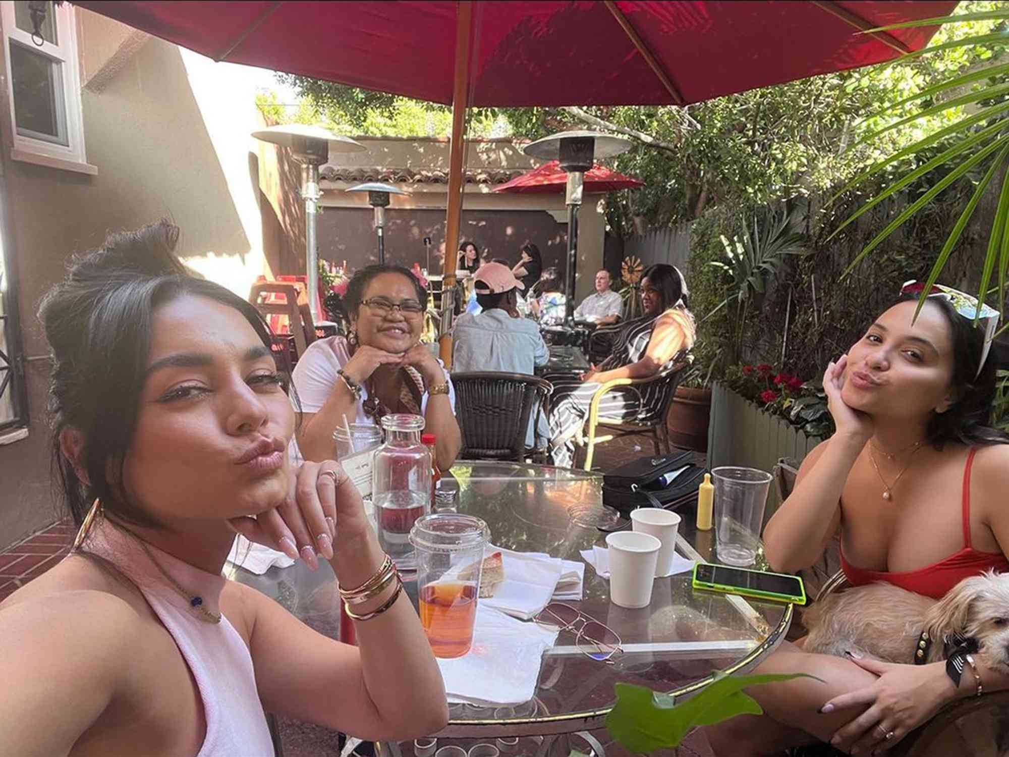 Vanessa Hudgens with her sister Stella Hudgens, and their mom, Gina Guangco.