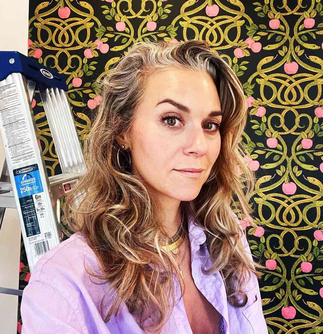 Hilarie Burton Morgan Says Going Gray Early Was âa Reliefâ â Why Sheâs Embraced Her Changing Look