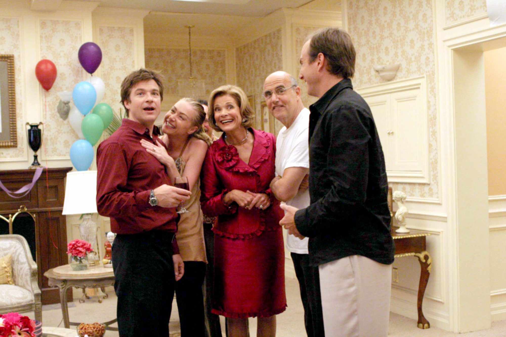 ARRESTED DEVELOPMENT, Jason Bateman, Portia de Rossi, Jessica Walter, Jeffrey Tambor, Will Arnett, '