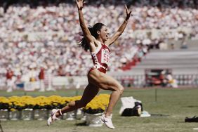 Incredible Photos From the Summer Olympics Through the Years