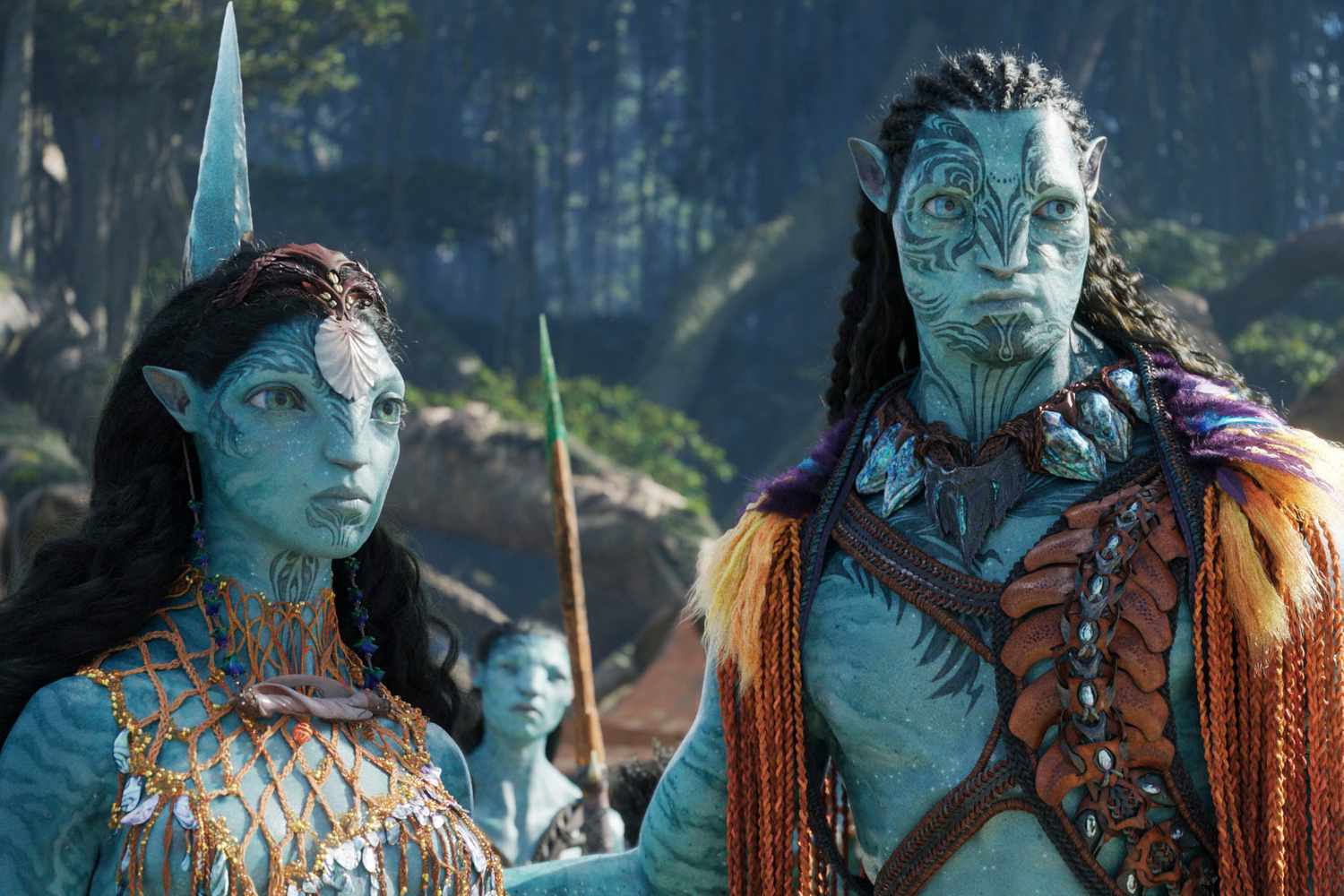 (L-R): Ronal, Tonowari, and the Metkayina clan in 20th Century Studios' AVATAR: THE WAY OF WATER.