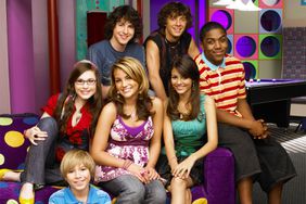 ZOEY 101, (top row, from left): Sean Flynn, Matthew Underwood, Christopher Massey, (middle): Erin Sanders, Jamie Lynn Spears, Victoria Justice, (bottom): Paul Butcher, 2005-08. © Nickelodeon / Courtesy: Everett Collection