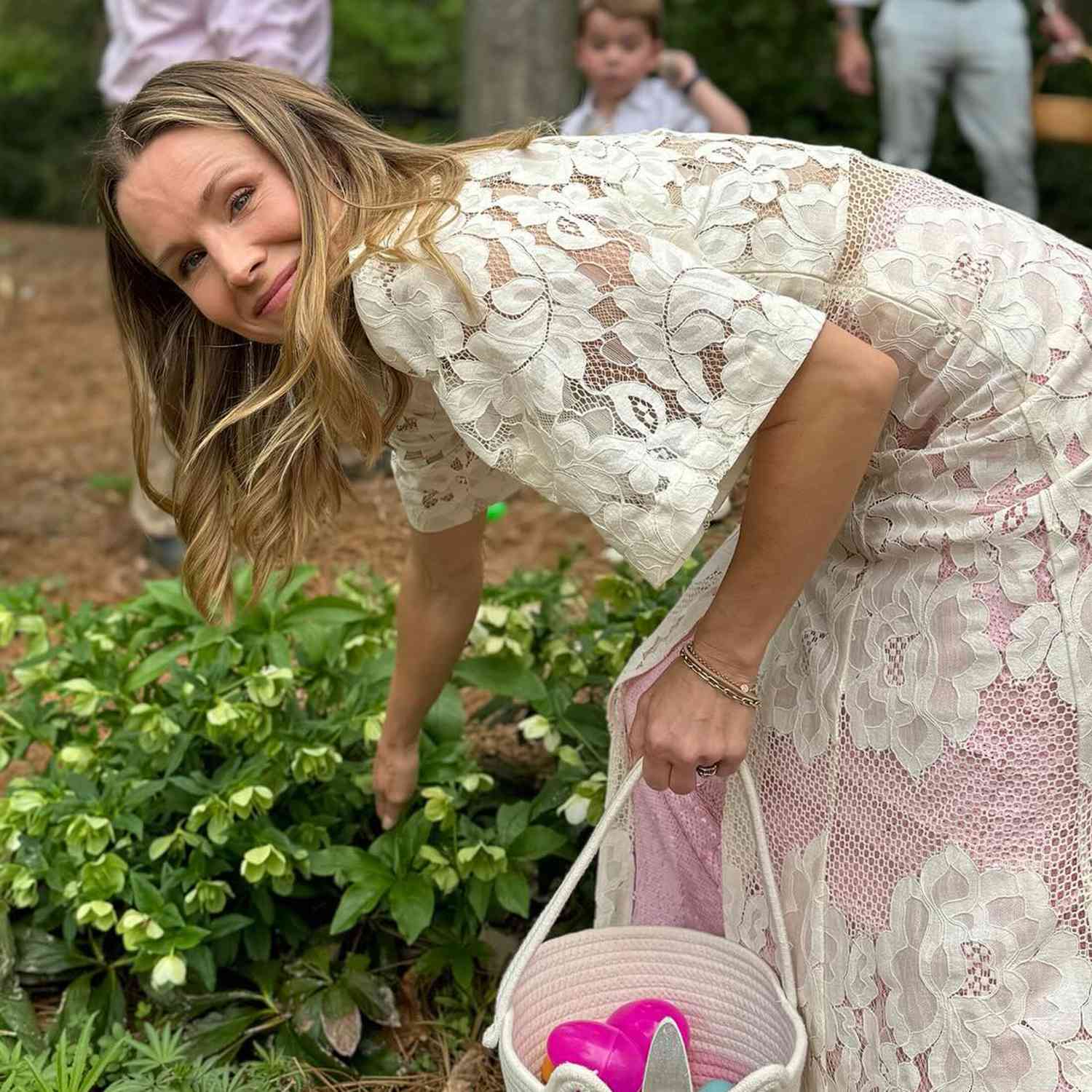 Dax Shepard Kisses Wife Kristen Bell on the Cheek During Easter Trip in the South â See Photos!