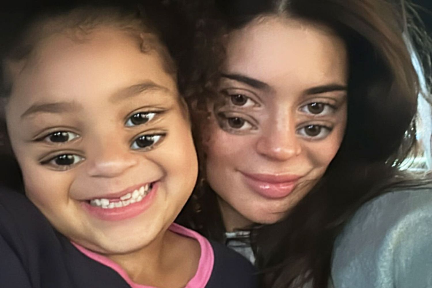 Kylie Jenner selfies with her daughter Stormi