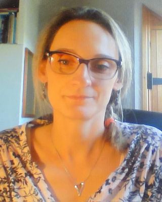 Photo of Dr Agnieszka Lyons, MBACP, Psychotherapist