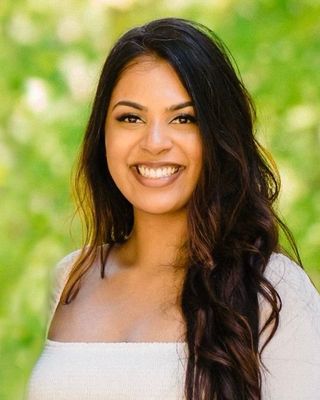 Photo of Kayla Persaud, Registered Psychotherapist (Qualifying)