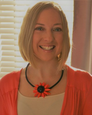 Photo of Heather Macfarlane, MA, MCOSCA Accred, Psychotherapist