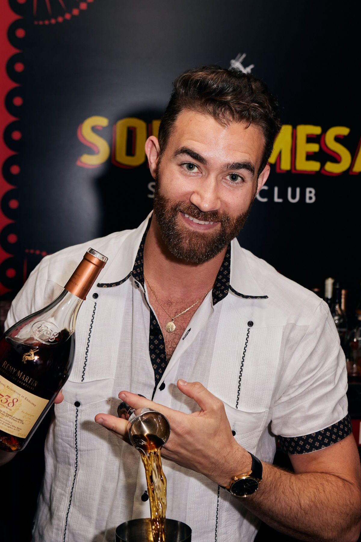 Josué Gonzaléz for Rémy Martin