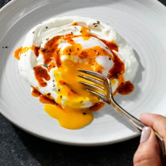 Çılbır (Turkish Poached Eggs with Yogurt and Spiced Butter)