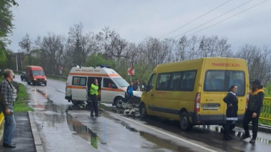 ambulanta la locul unui accident rutier