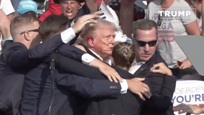 Fostul preşedinte Donald Trump, candidat republican la alegerile americane din noiembrie, a fost evacuat de la un miting de campanie în Pennsylvania. FOTO: Profimedia Images