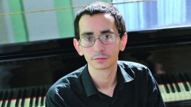 Pianist Pavel Kushnir, 39