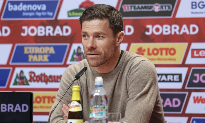 Xabi Alonso (Bayer 04 Leverkusen, Trainer) bei der Pressekonferenz , Fussball, 1. Bundesliga, 26.Spieltag, 2023/2024, SC