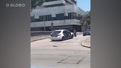 Tiroteio e perseguição a bandidos na Avenida Presidente Vargas, no Centro do Rio