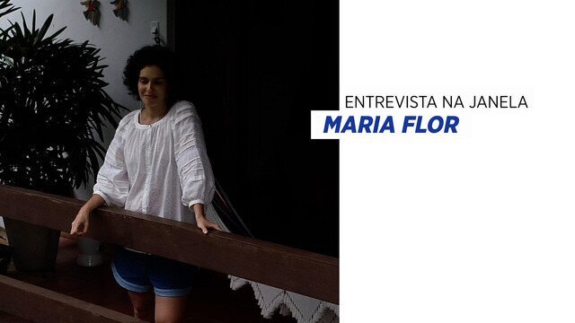 Em mais um episódio série Entrevista na Janela, Maria Fortuna conversa com a atriz Maria Flor, grávida de seu segundo filho. Além de contar suas expectativas com a gravidez, Maria falou sobre o livro que lançou recentemente, a série que vai produzir para o Canal Brasil e demonstrou preocupação com o momento político do país.