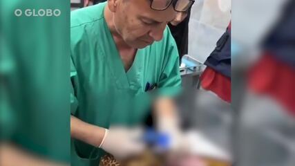 Bebê palestino nasce após morte da mãe em ataque aéreo israelense na cidade de Rafah